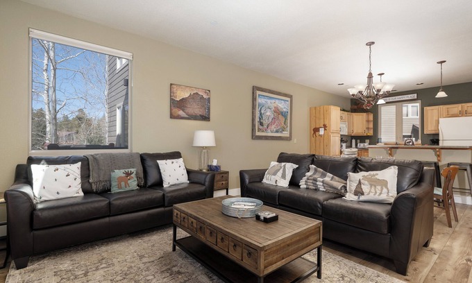 Fraser Condominio | Wonderful 3 bedroom views and common area hot tub