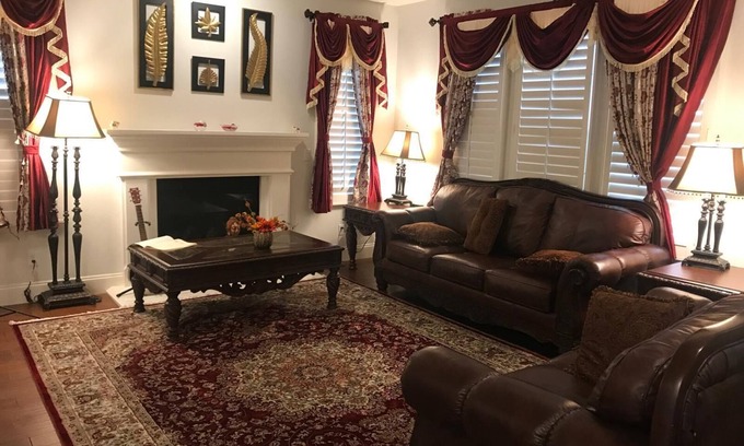 Livermore Casa | Wonderful 5-bedroom house with AC in charming Livermore available
