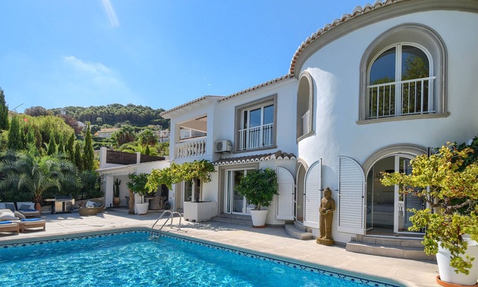 Mar Azul Villa | Villa maravillosa y confortable en Jávea, Costa Blanca, España con piscina privada para 8 personas