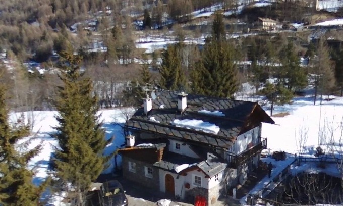 Cesana Torinese Chalet De Esquí | Maravilloso chalet en el campo, entre prados y el río.