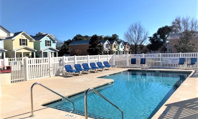 Myrtle Beach Cabaña | Wonderful Cottage by the Soft Sand Beach