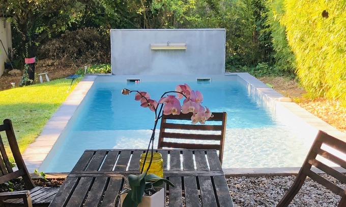 Saint-Marc-Jaumegarde Casa | Casa de arquitecto con piscina al borde del campo