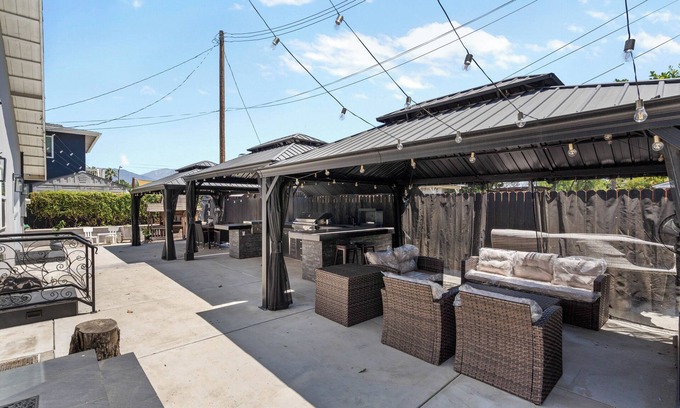 Westmont Casa | Wonderful Home With Amazing Enjoyable Backyard