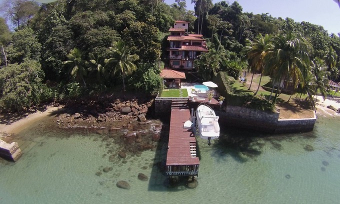 Vila Velha Casa | Maravillosa casa junto al agua en Angra dos Reis.