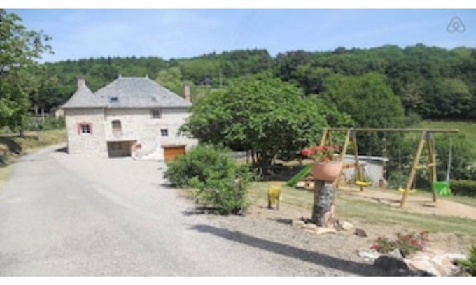 Altillac Casa | Wonderful house in the heart of Corrèze with swimming pool tennis games area