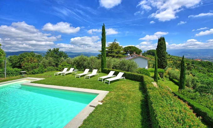 Serravalle Pistoiese Villa | Casa de vacaciones privada con piscina privada, A/C, WIFI, TV, patio, vista panorámica