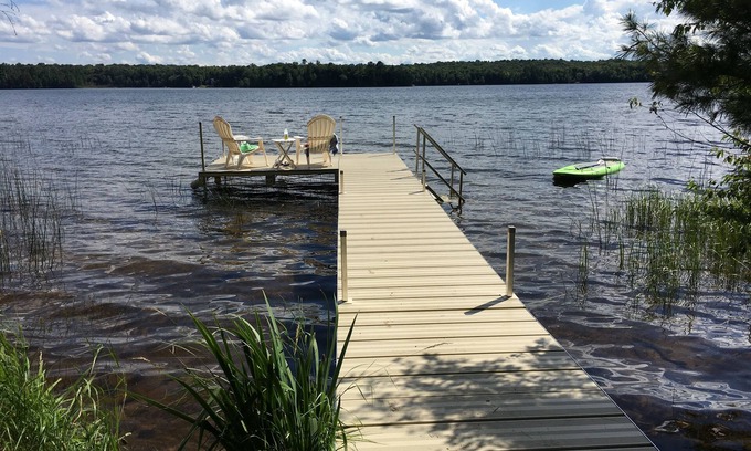 Three Lakes Cabina | Log Cabin Retreat de la década de 1950, 500 pies en Franklin Lake / Chequamegon Ntl Forest