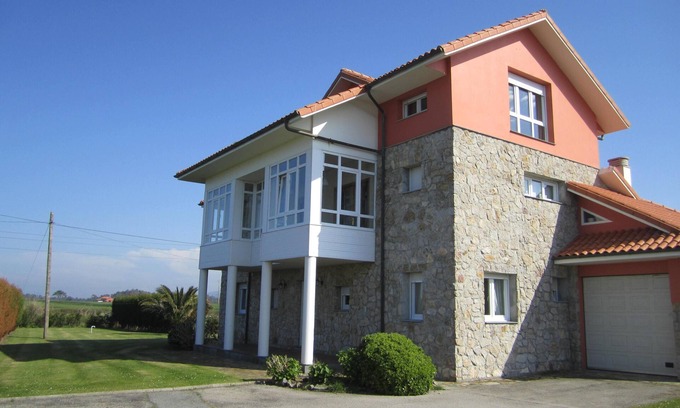 San Pedro de la Ribera Casa | Fantástica casa rural de reciente construcción con vistas al mar y a la montaña