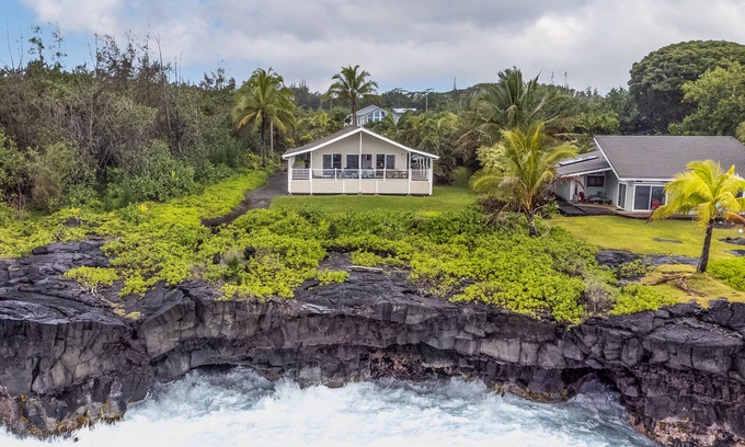 Keaau Casa | Avistamiento de ballenas: ¡casa frente al mar en los acantilados con una vista impresionante y amaneceres increíbles!