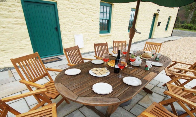 Llanwrtyd Wells Villa | Estupenda casa de vacaciones privada con WIFI, TV, patio, vista panorámica y aparcamiento