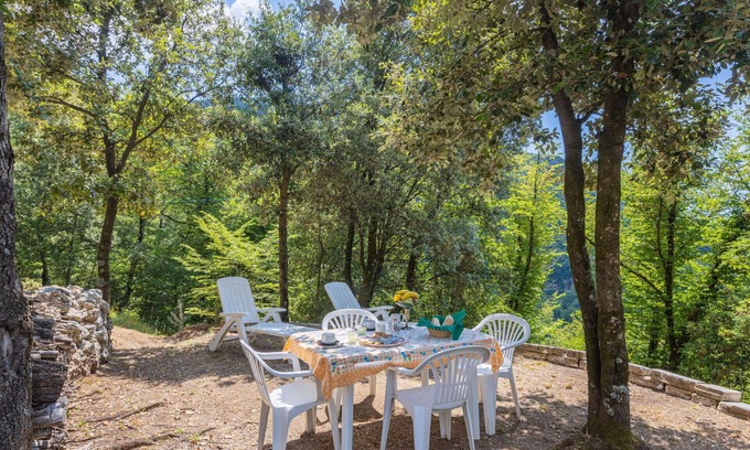 Stazzema Casa | Maravillosa casa de vacaciones privada para 4 personas con aparcamiento