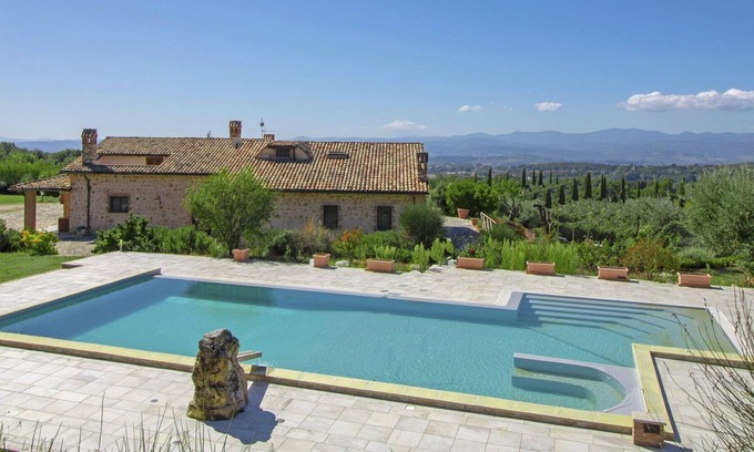 Massa Martana Villa | Casa de vacaciones privada con bañera de hidromasaje, piscina privada, WIFI, A/C, TV, terraza