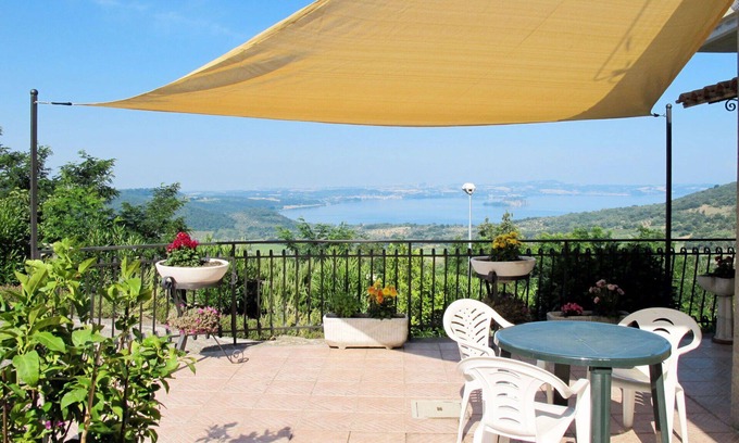 Montefiascone Casa | Estupenda casa de vacaciones privada con WIFI, TV, terraza, mascotas permitida y aparcamiento