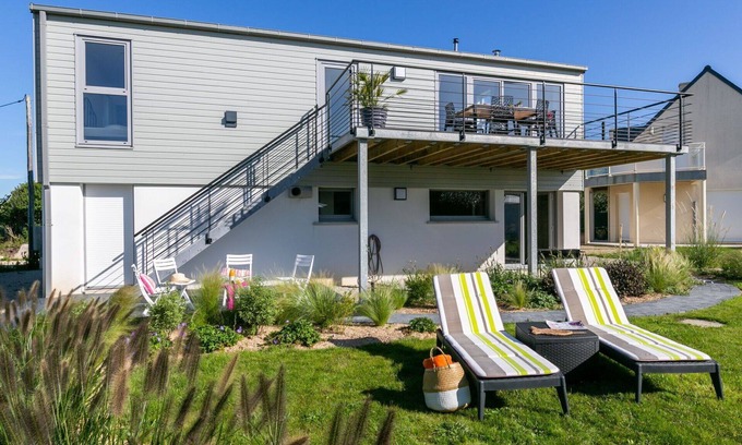 Kerlouet Casa | Preciosa casa de vacaciones privada para 5 personas con WIFI, TV, balcón y aparcamiento