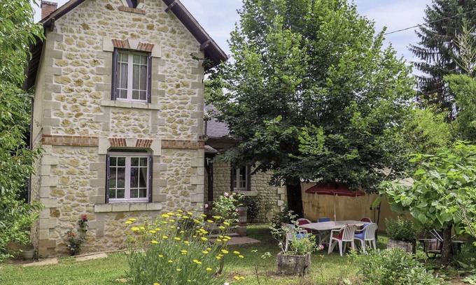 Montignac Villa | Maravillosa casa de vacaciones privada para 5 personas con TV, mascotas permitida y aparcamiento