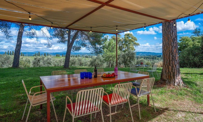 Follonica Casa | Estupenda casa de vacaciones privada para 11 personas con A/C, WIFI, TV, patio y aparcamiento