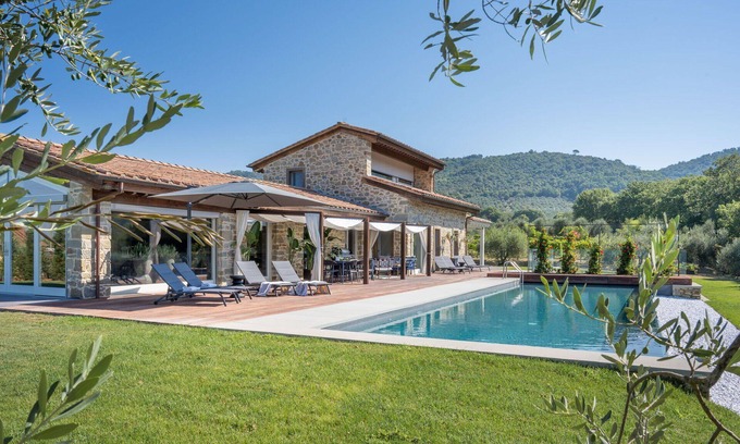 Ferretto Villa | Casa de vacaciones privada con A/C, sauna, piscina privada, TV, patio, cerca de Cortona