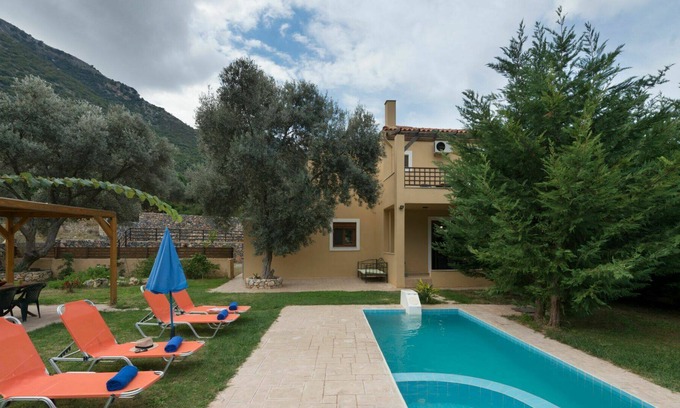 Vlichada Villa | Casa de vacaciones privada con WIFI, A/C, piscina privada, TV, balcón, vista panorámica