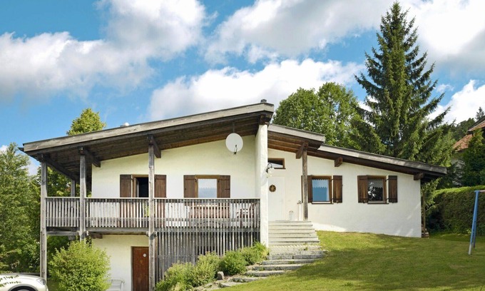 Mauth Casa | Preciosa casa de vacaciones privada para 10 personas con WIFI, TV, patio y aparcamiento
