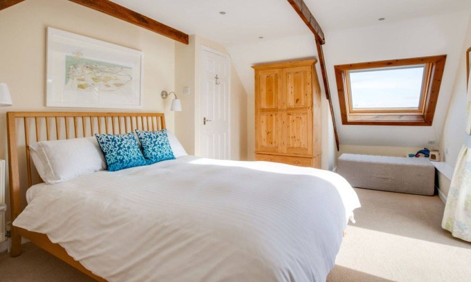 Wadebridge Villa | Maravillosa casa de vacaciones privada para 4 personas con TV, mascotas permitida y aparcamiento
