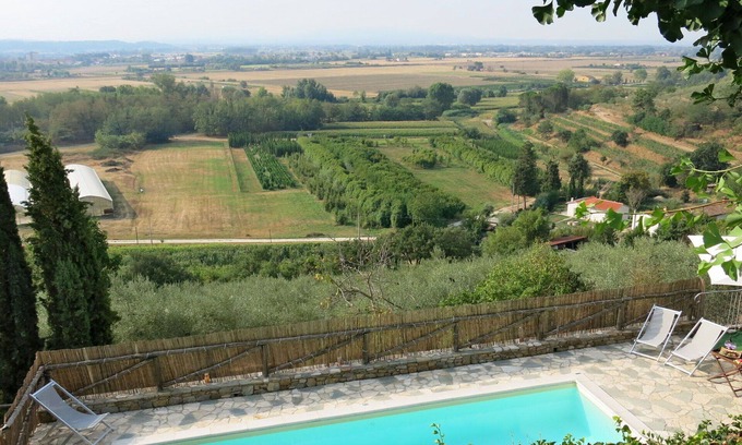 Cascine-La Croce Villa | Estupenda casa de vacaciones privada con WIFI, A/C, piscina privada, TV, terraza, aparcamiento