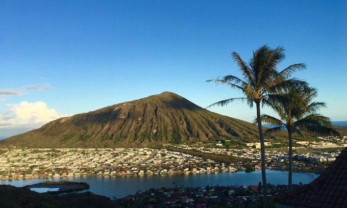 Hawaii Kai Casa | Fantásticas vistas, hermoso, tranquilo, impecable, privado, seguro, 5 estrellas!