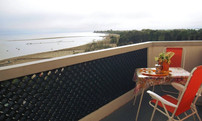 Grado Pineta Apartamento | Maravilloso apartamento con vistas al mar para 4 personas - Beahost