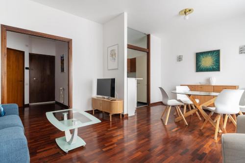 Zona Risorgimento Apartamento | Wonderful three-room apartment just few minutes away from MM Tricolore