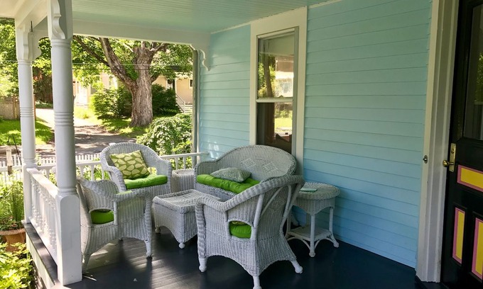 Great Barrington Casa | Wonderful Victorian on The Hill- walk to GB and Lake Mansfield!