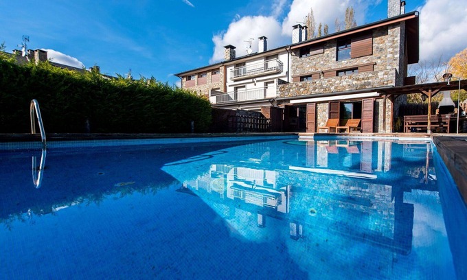 La Seu d'Urgell Casa | Casa de vacaciones con piscina privada, WIFI, TV, terraza, mascotas permitida, aparcamiento