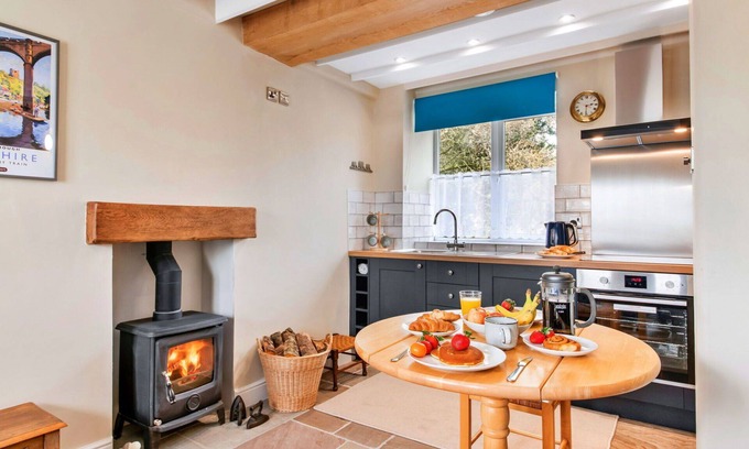 Grewelthorpe Casa | Preciosa casa de vacaciones para 2 personas con WIFI, TV, mascotas permitida y aparcamiento