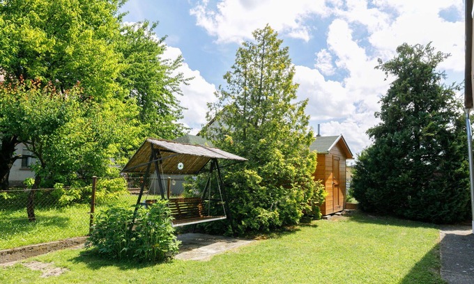 Balatonfenyves Casa | Maravillosa casa de vacaciones para 6 personas con WIFI, A/C, TV y terraza