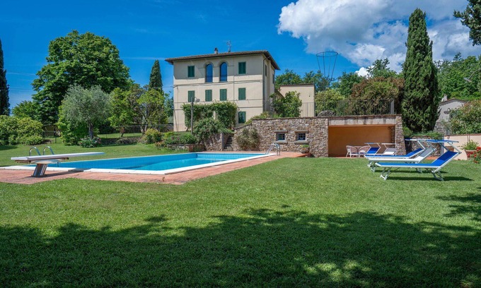 Pistoia Villa | Preciosa casa de vacaciones con WIFI, piscina privada, TV, mascotas permitida y aparcamiento