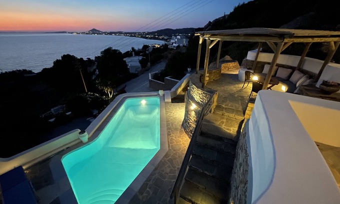 Maragas Villa | MARAVILLOSA VILLA CON VISTAS ESPECTACULARES Y PISCINA PRIVADA, A 150 M DE LA PLAYA