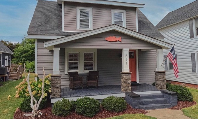Cape Charles Casa | Distrito histórico de Cape Charles - Maravillosamente renovado - ¡Ideal para familias!