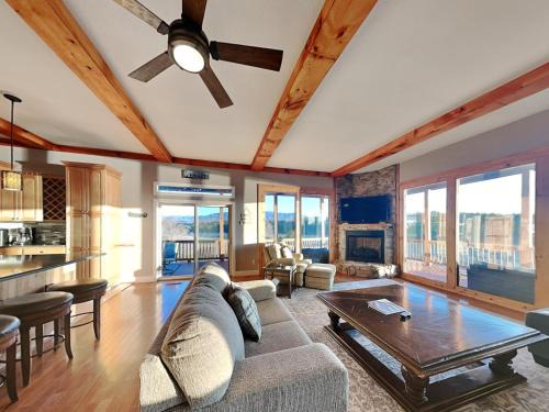 Dandridge Casa | Wonderland Cove