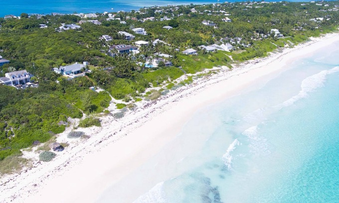 Dunmore Town Villa | Wonderland - The ideal spot for beach lovers