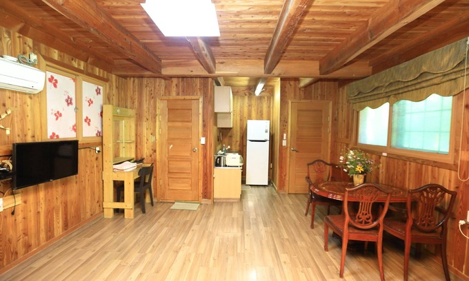 Wonju Condominio | Wonju Chiak Mountain Club Pension