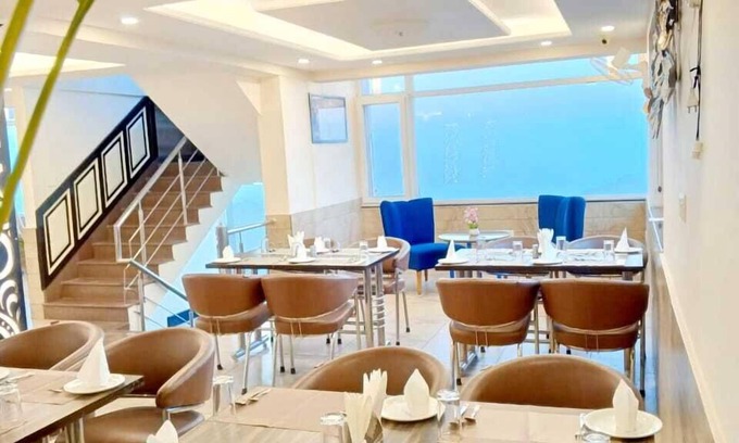 Kumarhatti Hotel | Wood Stock