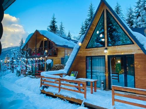 Bagvdanari Chalet De Esquí | Wooden huts In Mestia-Hut for 14