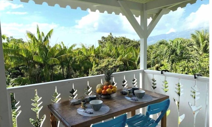 Fonds Saint Denis Casa | Wooden villa in the heart of nature
