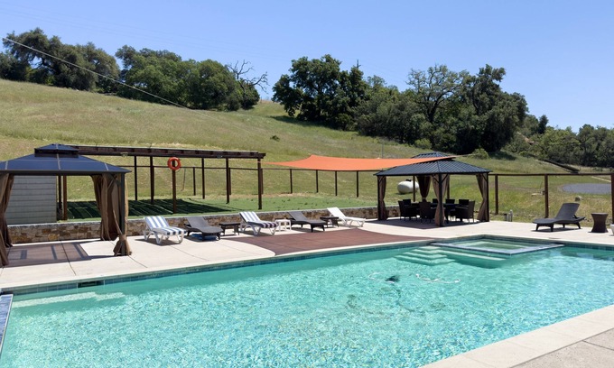 Cloverdale Casa | Woodhawk Manor del Valle de Alexander