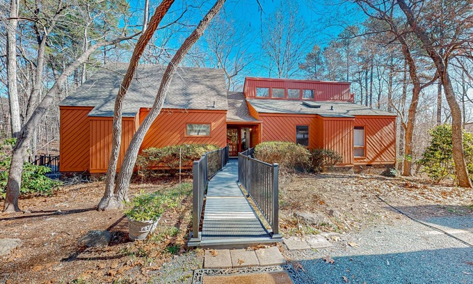 Durham Casa | Woodland acreage with 60' deck on gurgling brook, pizza oven, rec area & library
