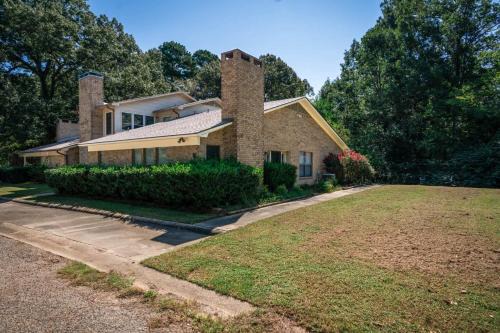 Gladewater Casa | Woodland Springs