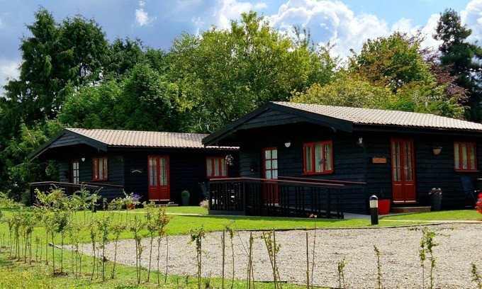 Coddenham Cabina | Woodpecker, Bespoke holiday lodge in beautiful Suffolk conservation village