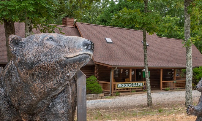Pine Mountain Valley Cabina | Woodscape Cabins "Deer" - End Cabin of Triplex