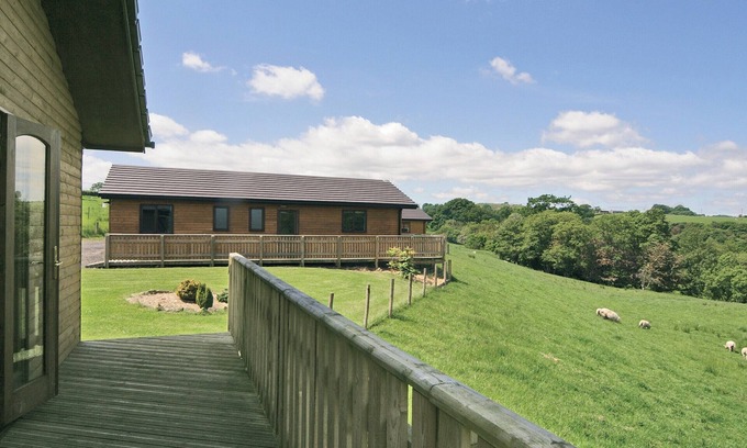 Penybont Cabaña | Woodside Lodge - HW7520