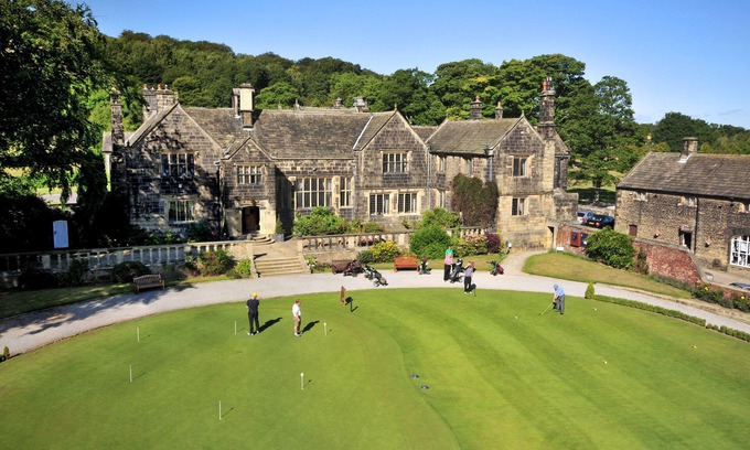 Fenay Bridge Casa | Woodsome Hall Golf Club Cottage on the Course