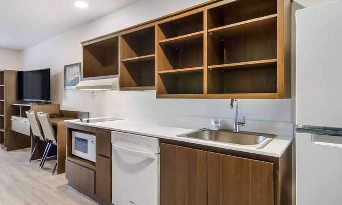 Southside Hotel | WoodSpring Suites Jacksonville Baymeadows