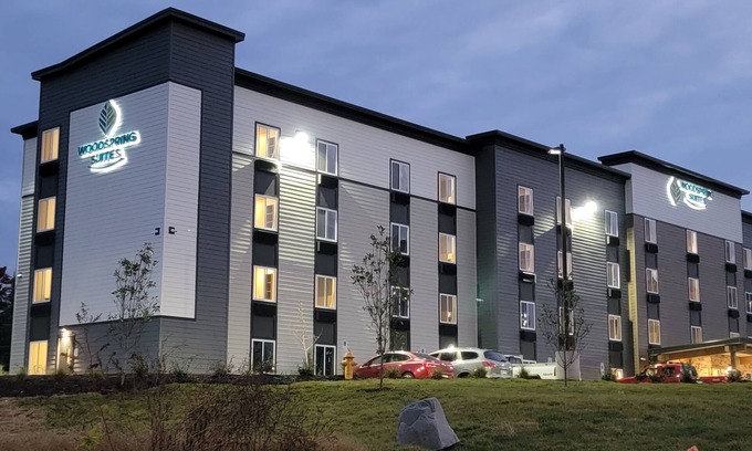Ashley Oaks Hotel | WoodSpring Suites Knoxville - Cedar Bluff